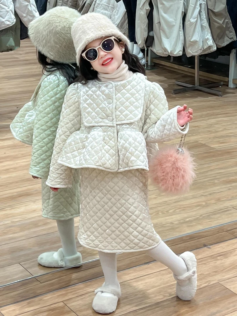 PAOFUPP童装小女孩小香风女童丝绒大翻领夹棉加厚外套+直筒半身裙