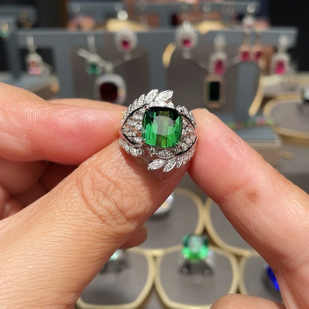 18K金镶嵌戒指碧玺5.71ct