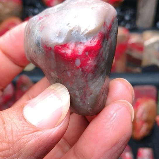 昌化鸡血石昌化鸡血石原石