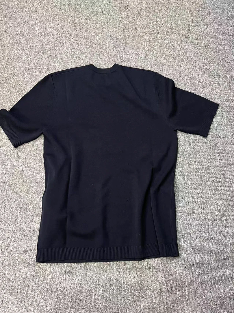 古老板的夏季针织衫