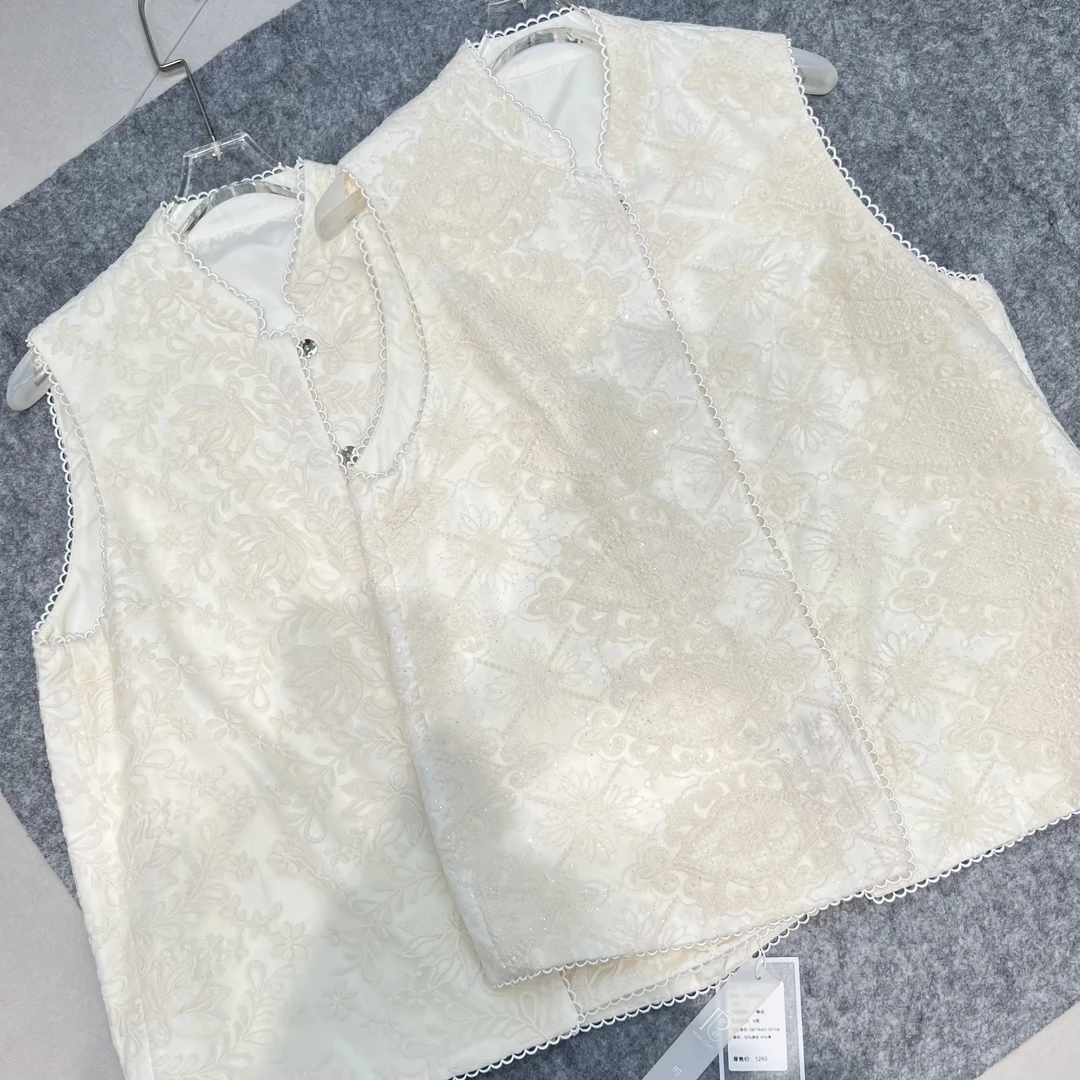 念珂 刺绣网纱背心