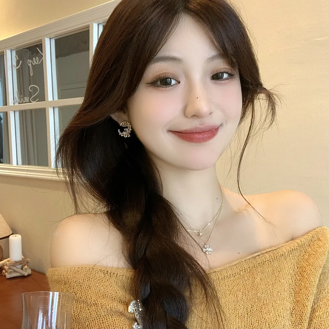 FULL GIRLISH耳环01808轻奢花朵月牙耳钉耳饰