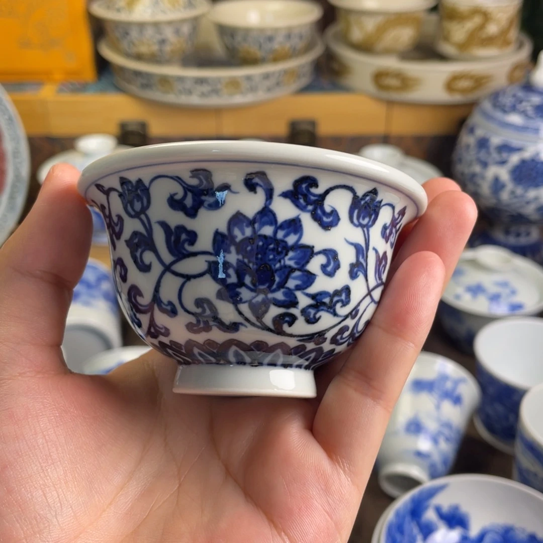 11景德镇青花缠枝莲