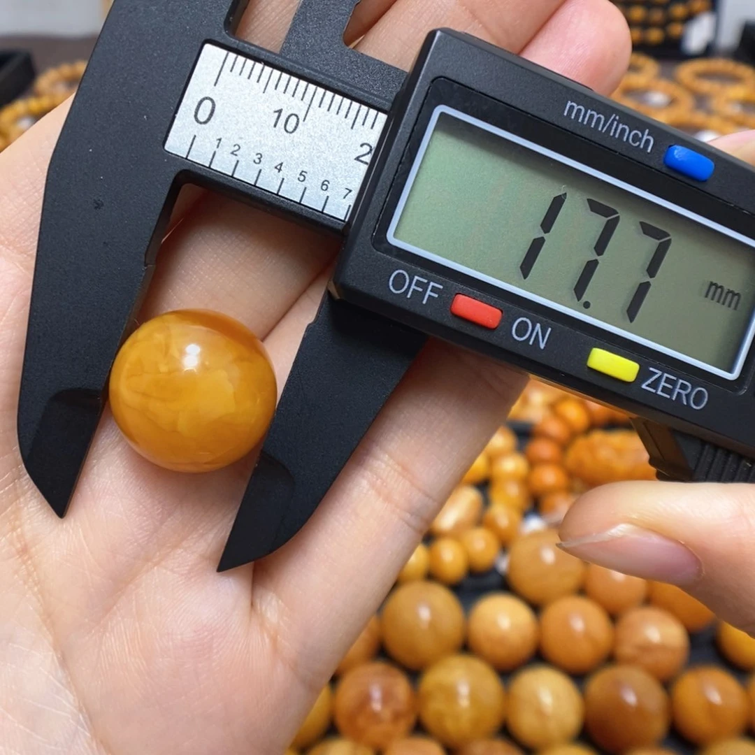 蜜蜡裸石未镶嵌配饰