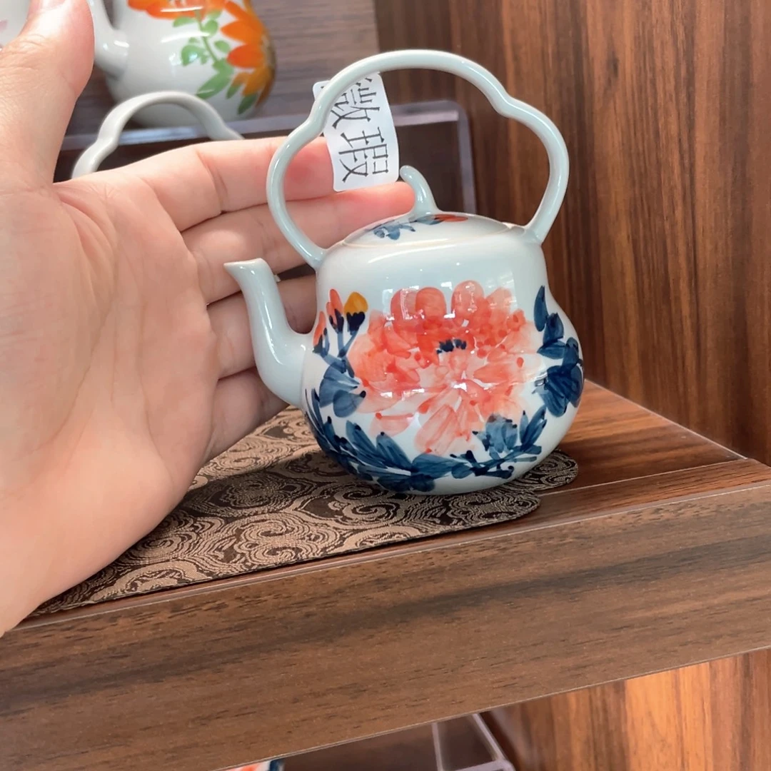 釉下手绘茶具微瑕