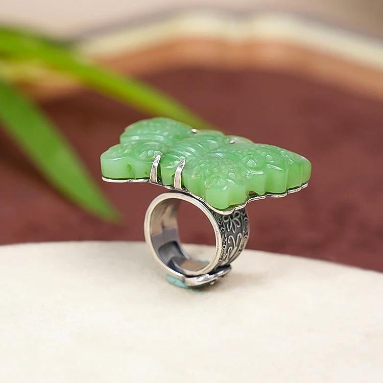 台湾工【宝陀明月】和田玉碧玉蝴蝶镶嵌戒指