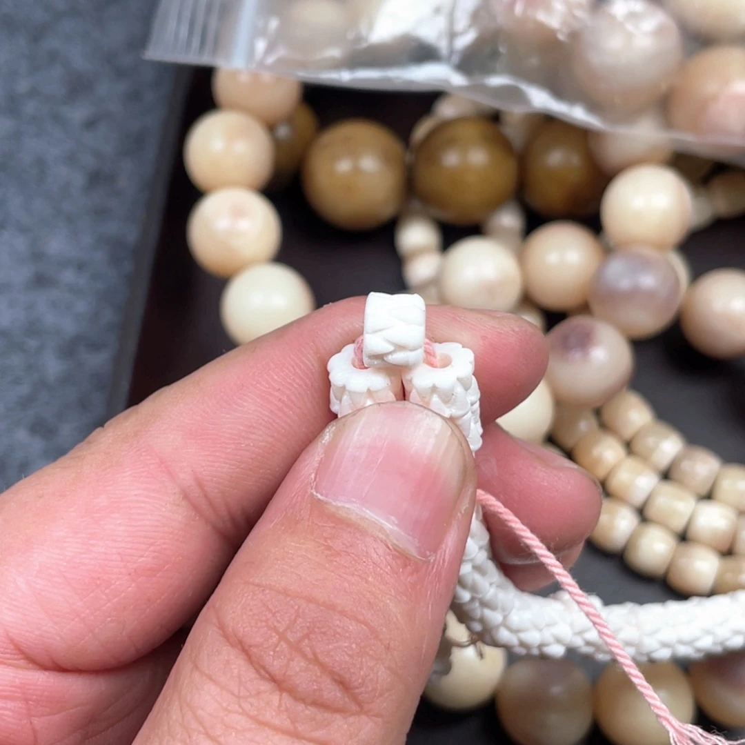驼骨手串/手链编号223发十个卡0.8