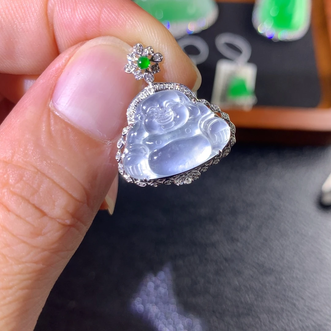 翡翠18K金镶嵌颈饰翡翠