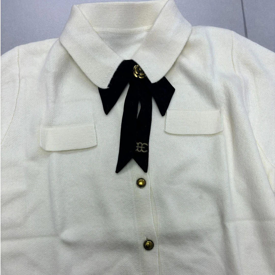 卡卡家针织上衣蝴蝶结