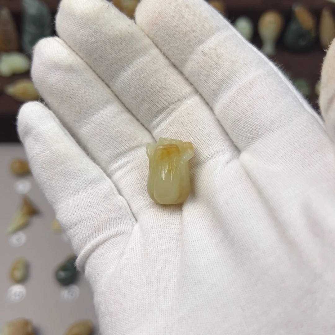 岫岩河磨玉（透闪石质玉）未镶嵌颈饰