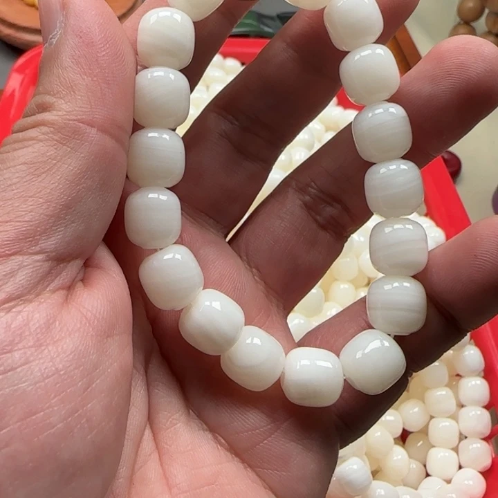 白玉菩提吊坠玉化4792