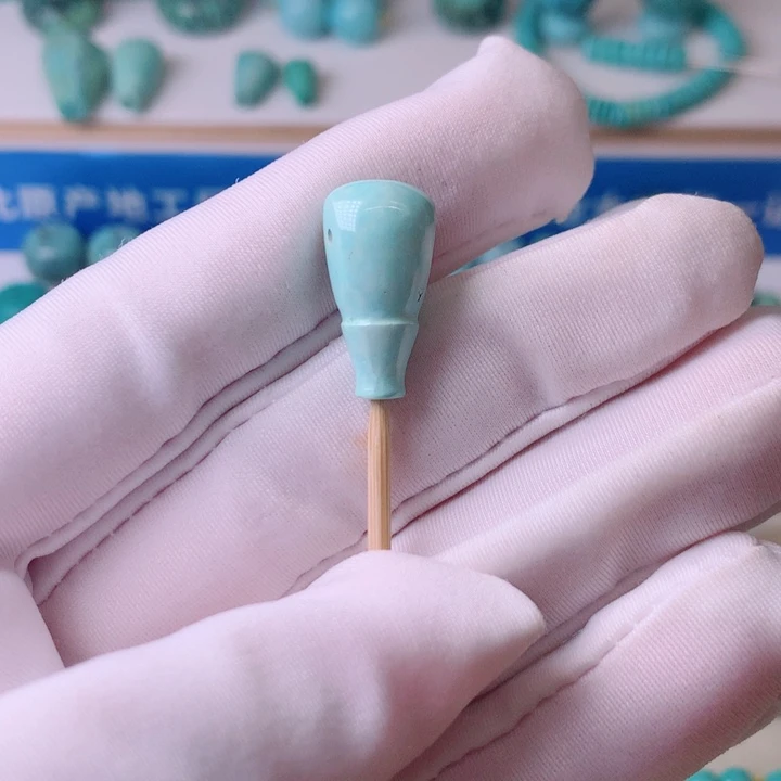 绿松石未镶嵌挂件