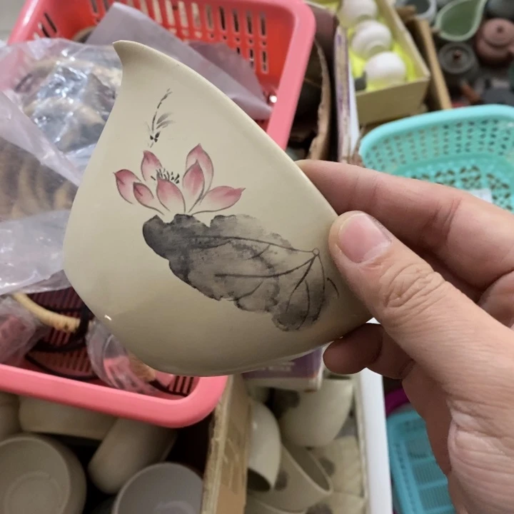 陶瓷艺术品及陶瓷壶