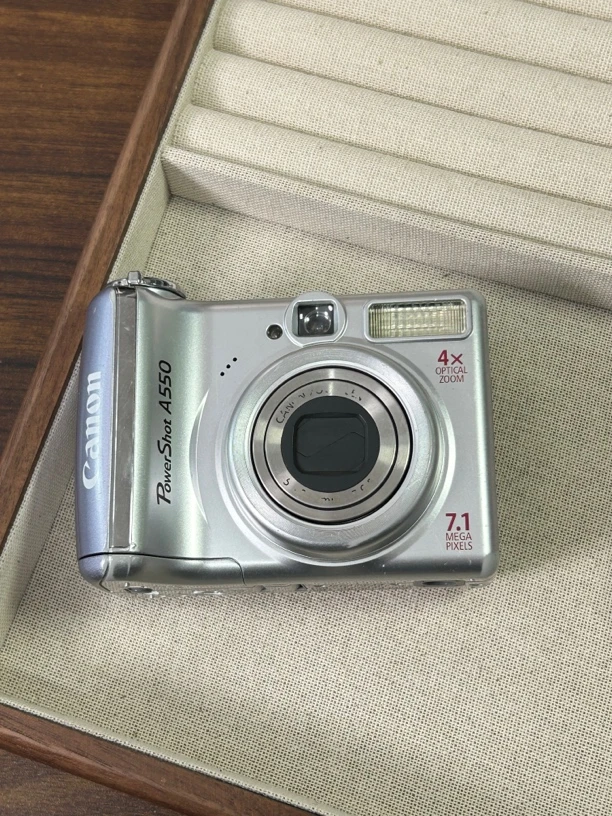 9新 Canon/佳能 a550 银色 数码相机学生便携式照相