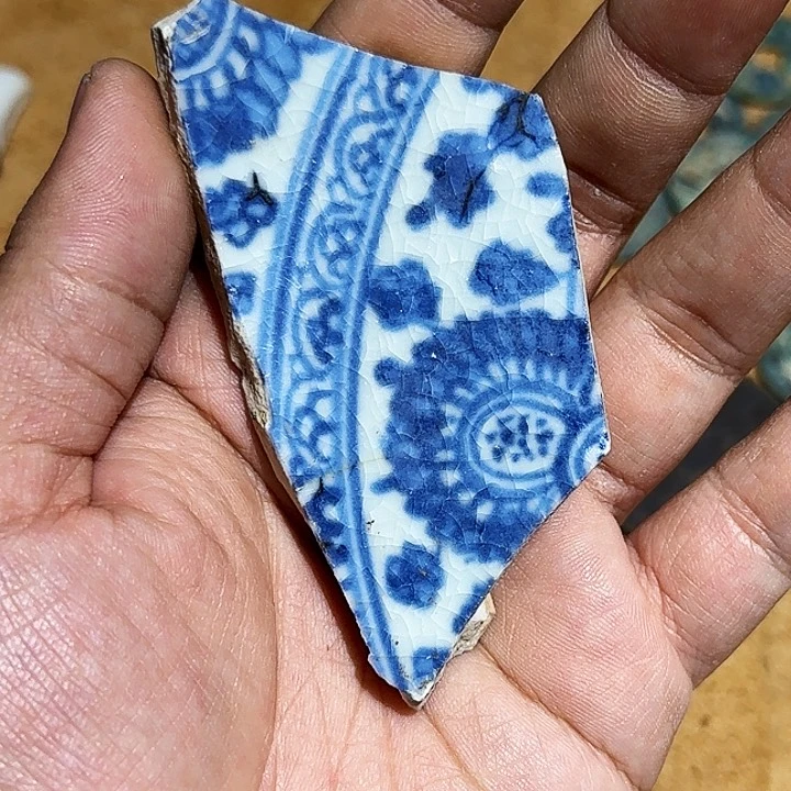金铜精品瓷片标本学习