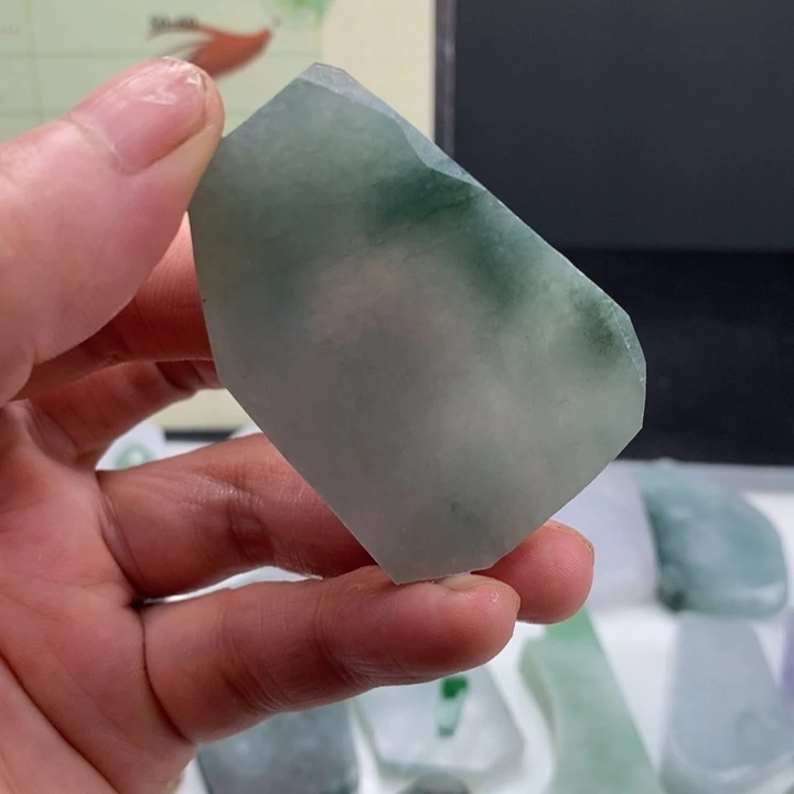 颈饰未镶嵌翡翠缅甸翡翠A货边角
