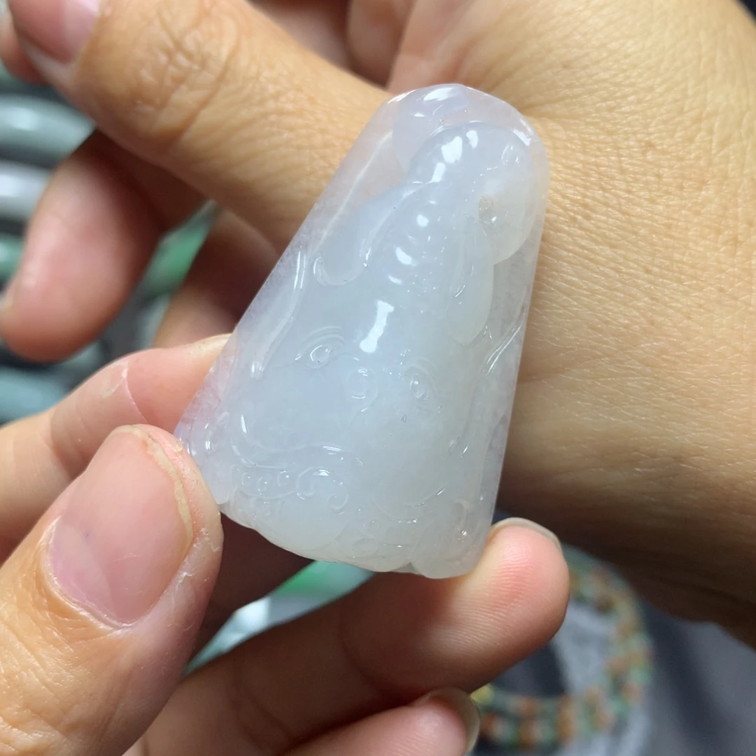 定制翡翠未镶嵌翡翠大象