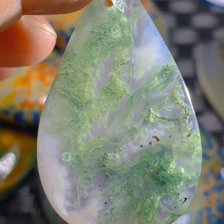 玛瑙/玉髓颈饰未镶嵌雕**影