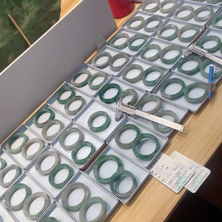 定制石英质玉（非洲翠）