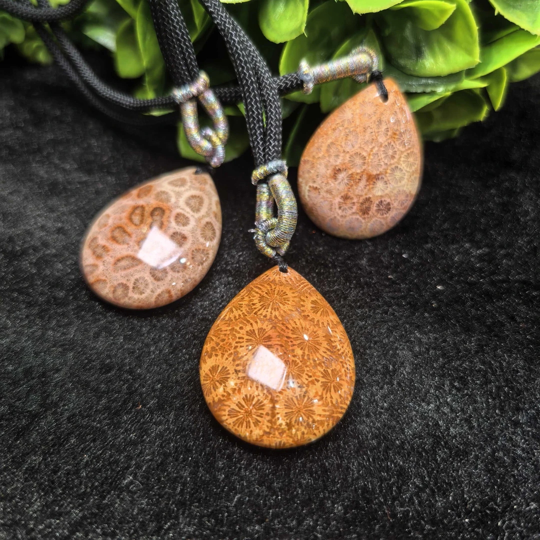 C3656硅化玉水滴吊坠-配绳-多样性发货只发一件