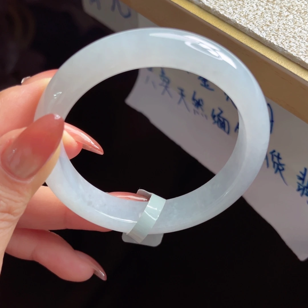 翡翠未镶嵌手镯手镯