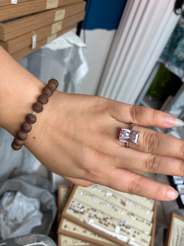 合成尖晶石s925银镶嵌培育粉色尖晶戒指