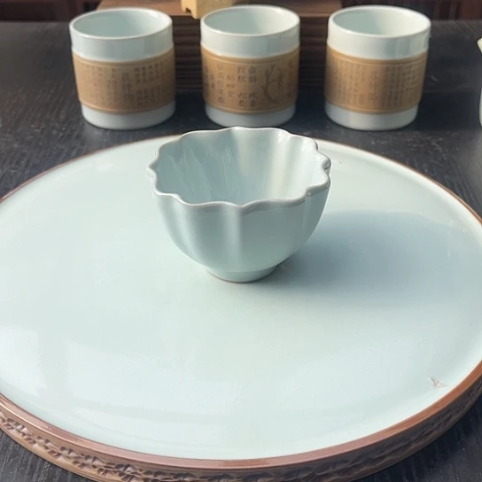 青焱汝瓷月白花口杯有瑕