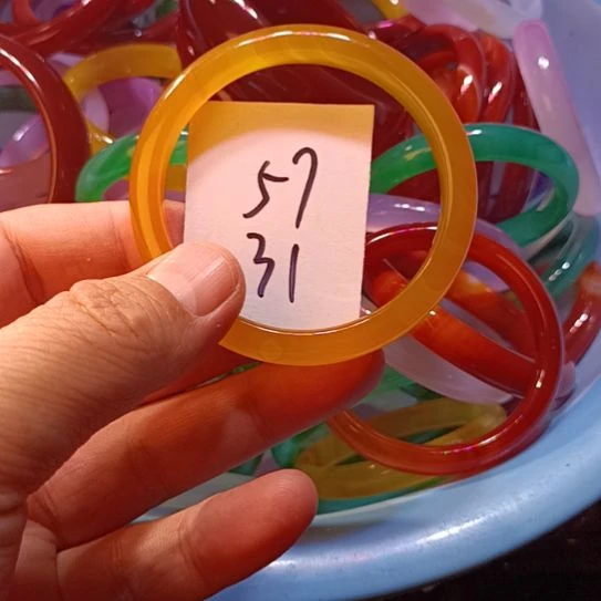 玛瑙/玉髓手镯未镶嵌