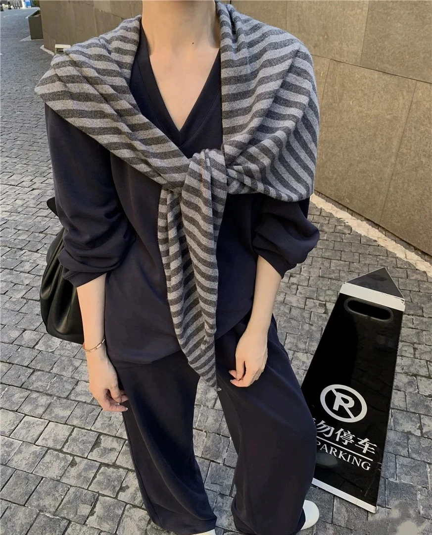 法系极简风100%纯山羊绒围巾女秋冬季针织百搭三角巾披肩外搭坎肩