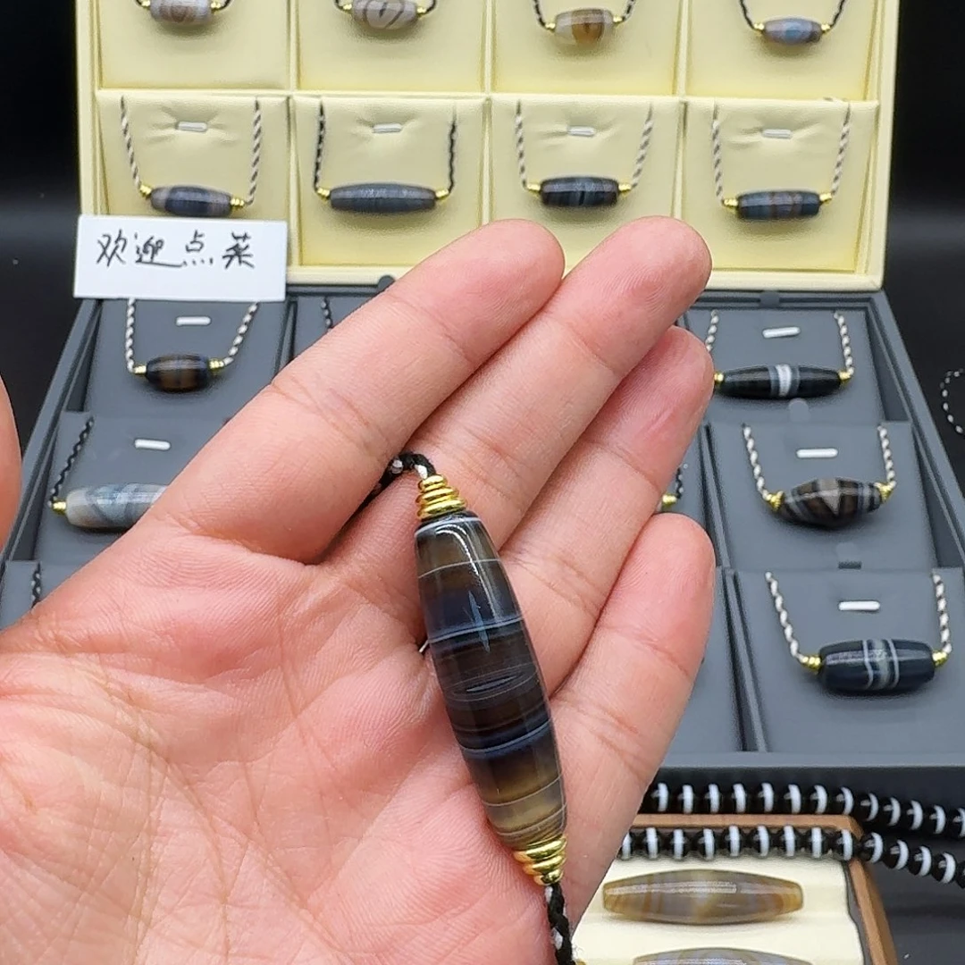 劳***屎玛瑙/玉髓未镶嵌颈饰