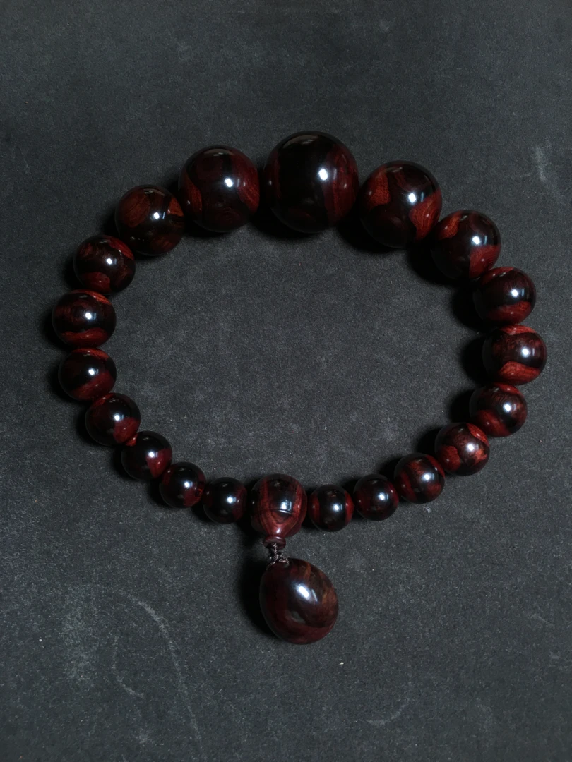 【一物一拍】FS237海南黄花梨油梨多彩达摩鬼脸手串