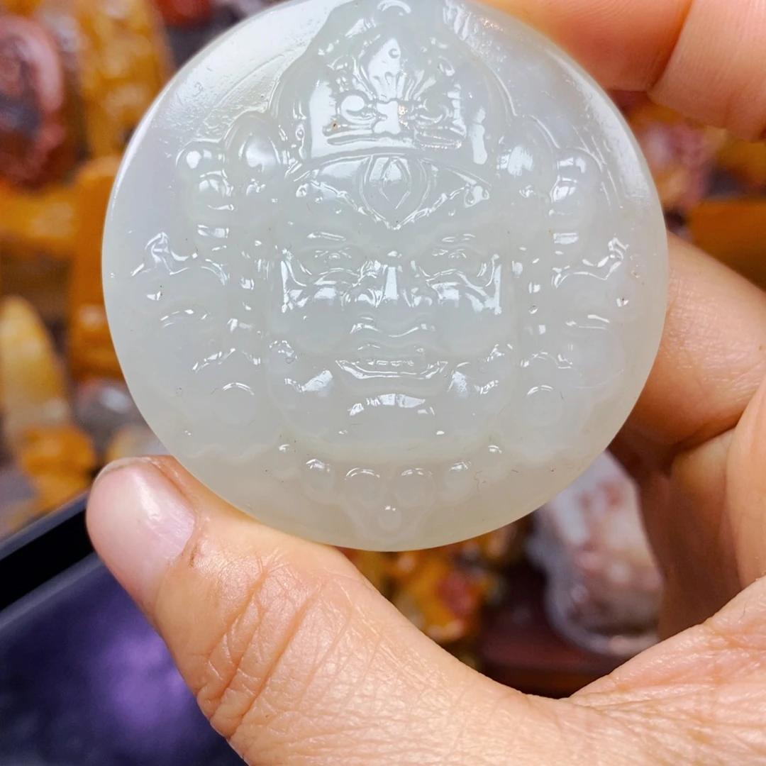 石英质玉（黄龙玉）未镶嵌颈饰