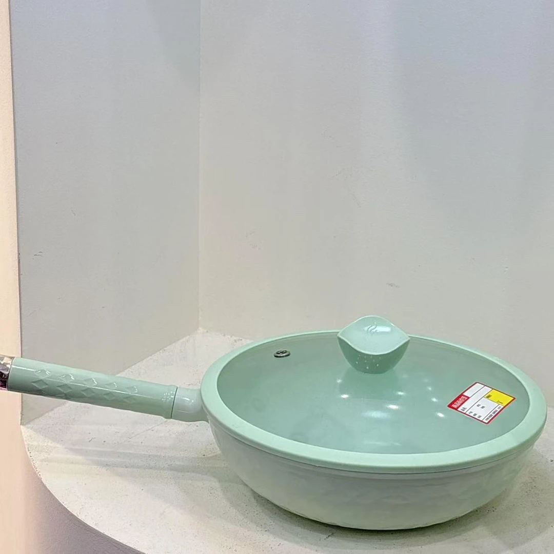 动漫家具百货蓝色炒锅模型(随机发货)