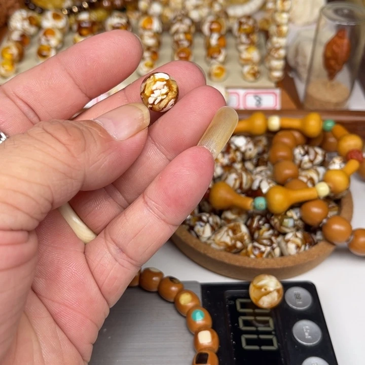 琥珀裸石未镶嵌小***164号