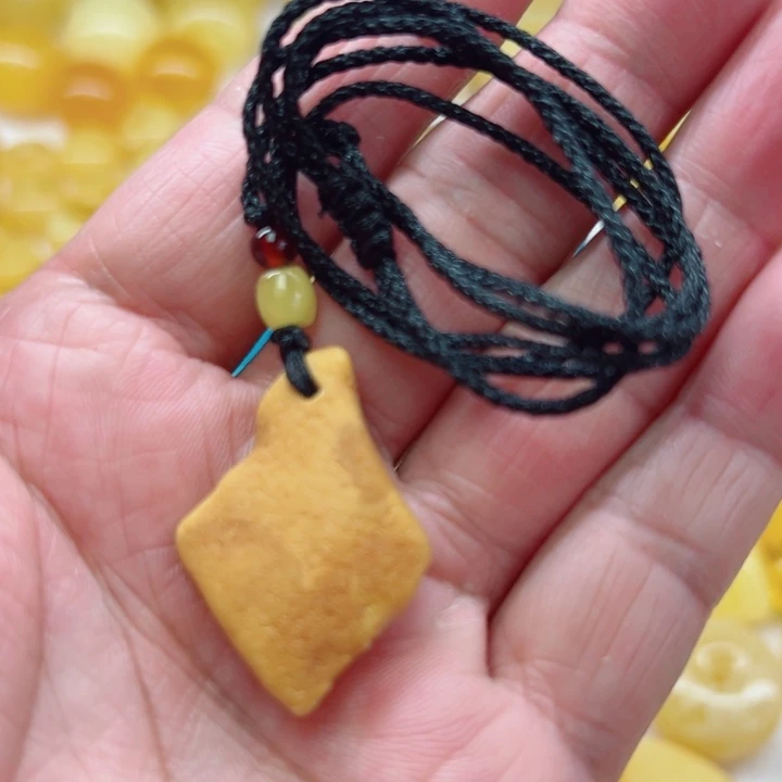 未镶嵌琥珀（矿物珀）裸石