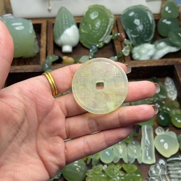 蛇纹石玉合金颈饰