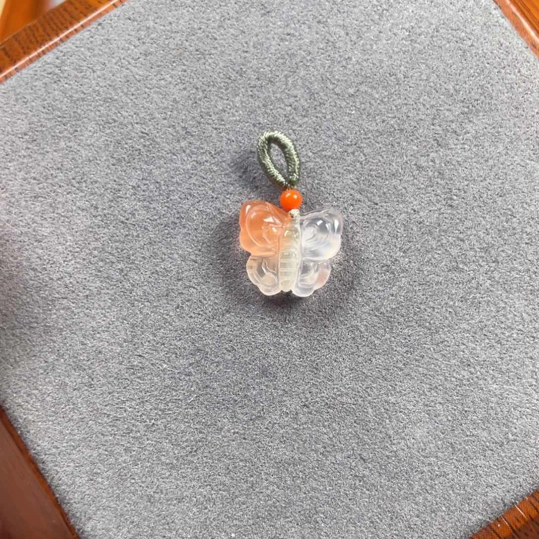 南红玛瑙蝴蝶未镶嵌