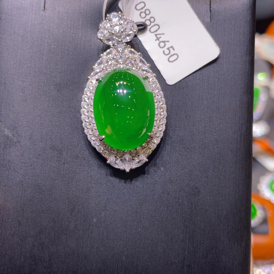 用***1翡翠银S925镶嵌颈饰