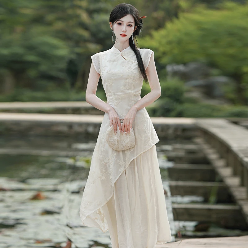 旗袍女新中式改良年轻款少女别致设计感小飞袖收腰显瘦连衣裙2507