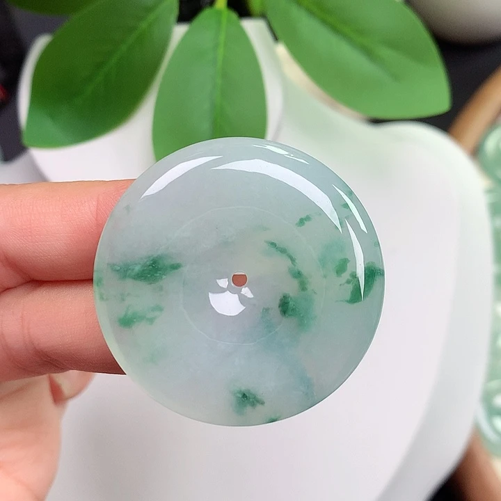 颈饰未镶嵌翡翠平安扣 38.1x6.1mm