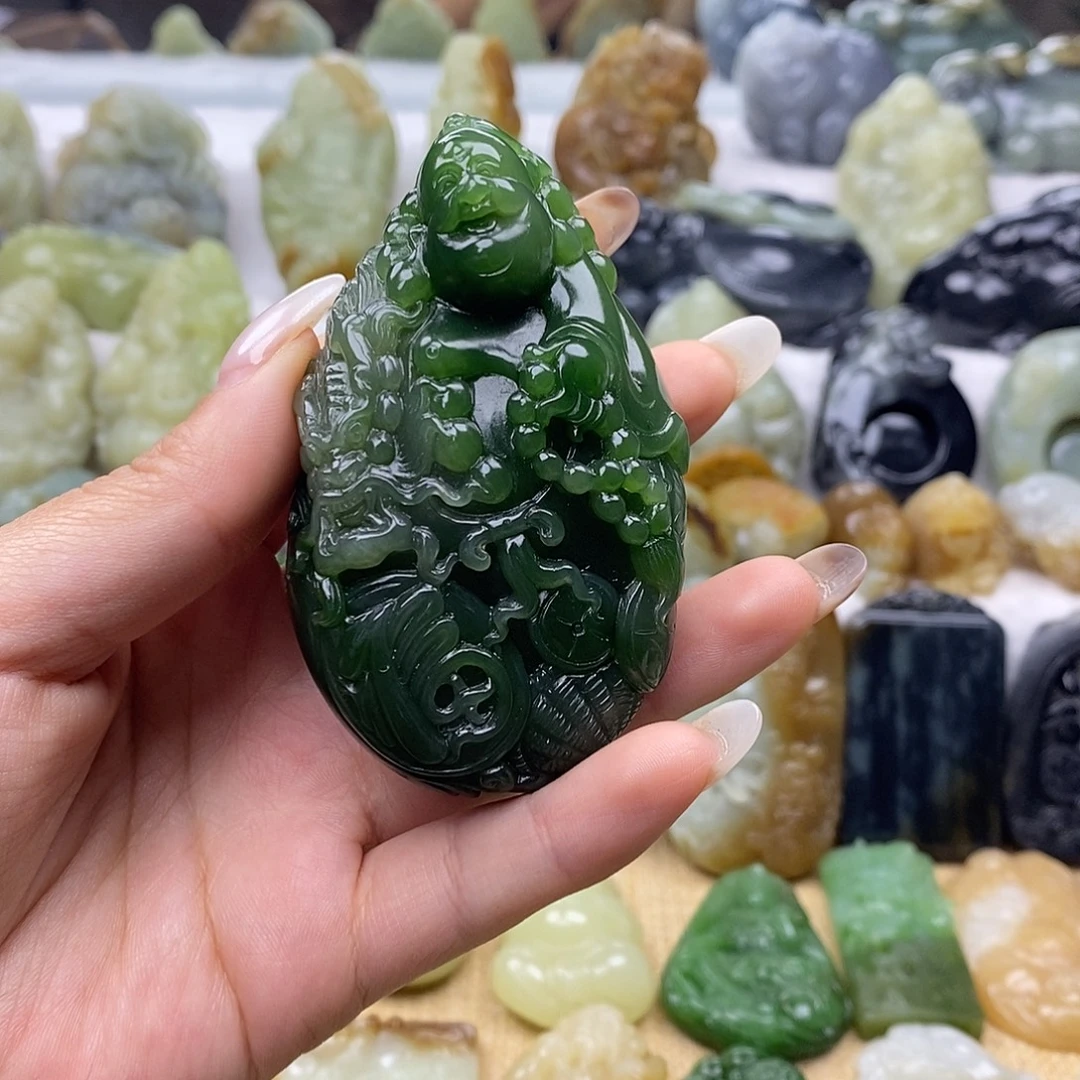 和田玉未镶嵌颈饰