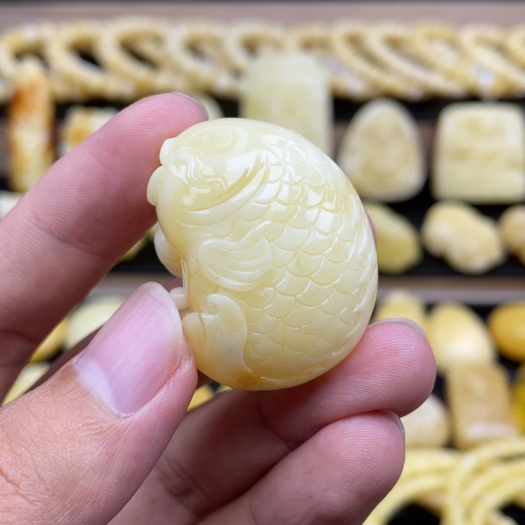 裸石琥珀未镶嵌琥珀蜜蜡