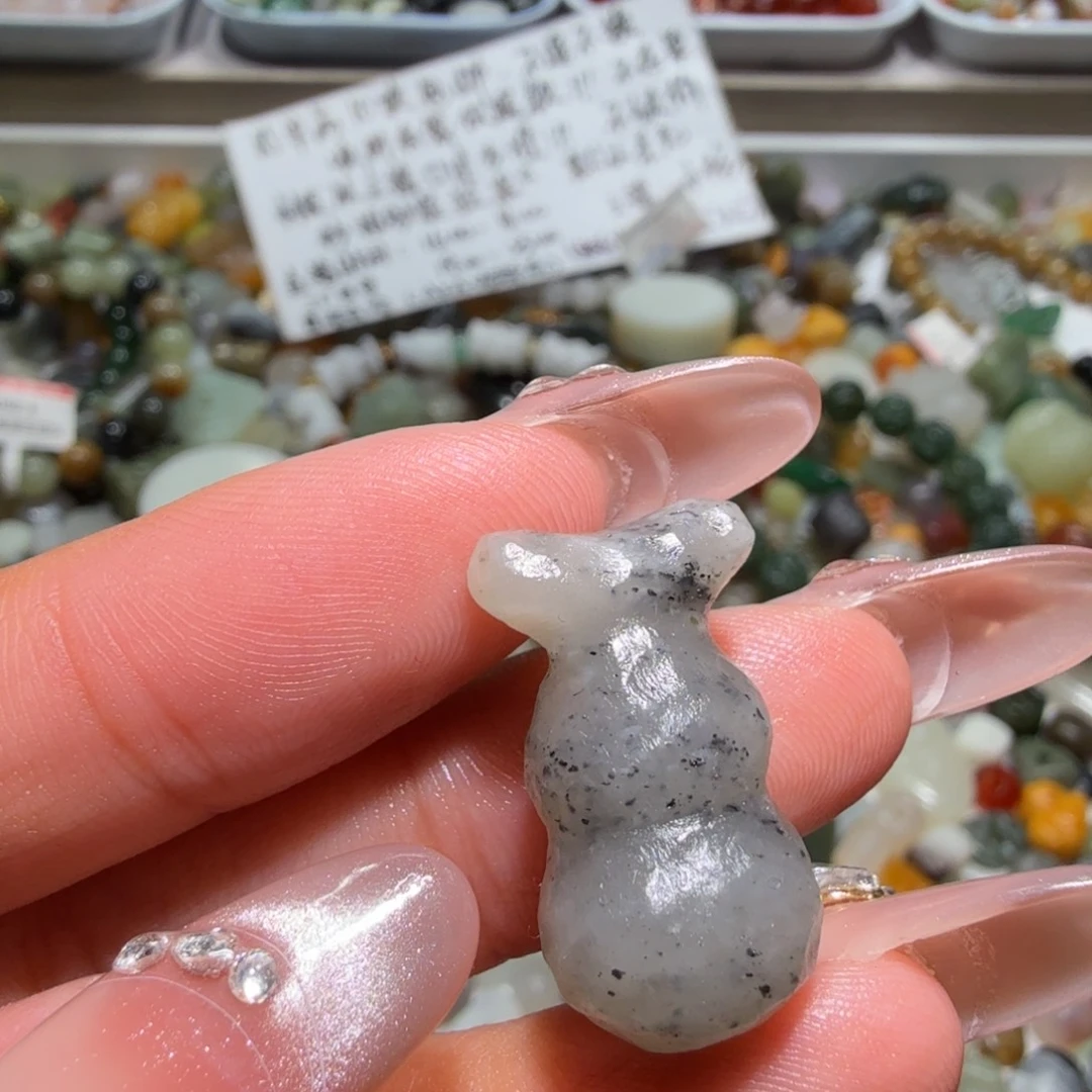 和田玉未镶嵌珠宝奇石