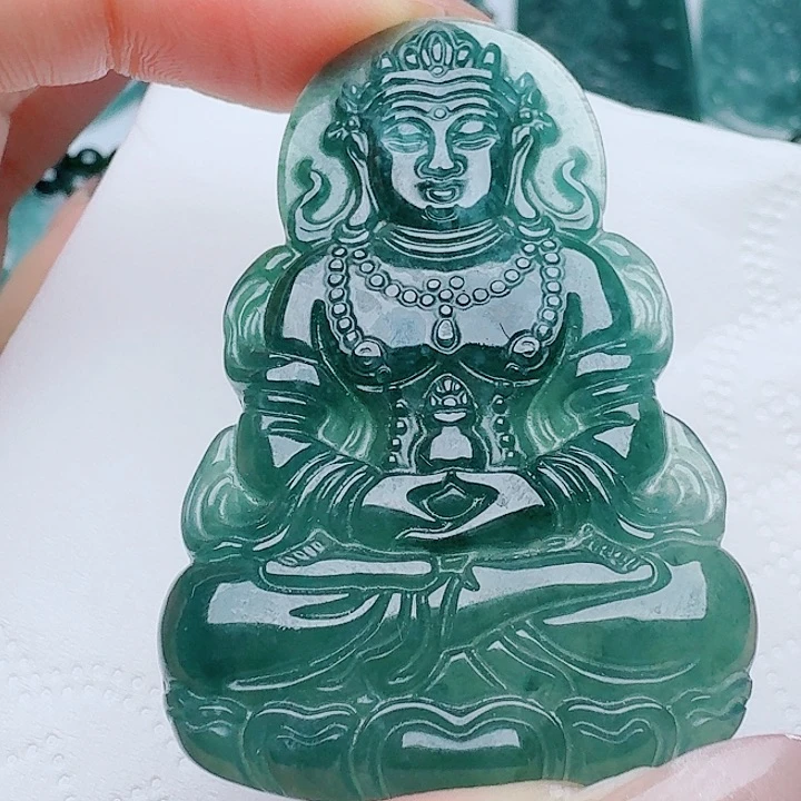 翡翠未镶嵌颈饰天然的A货翡翠多样性发其一