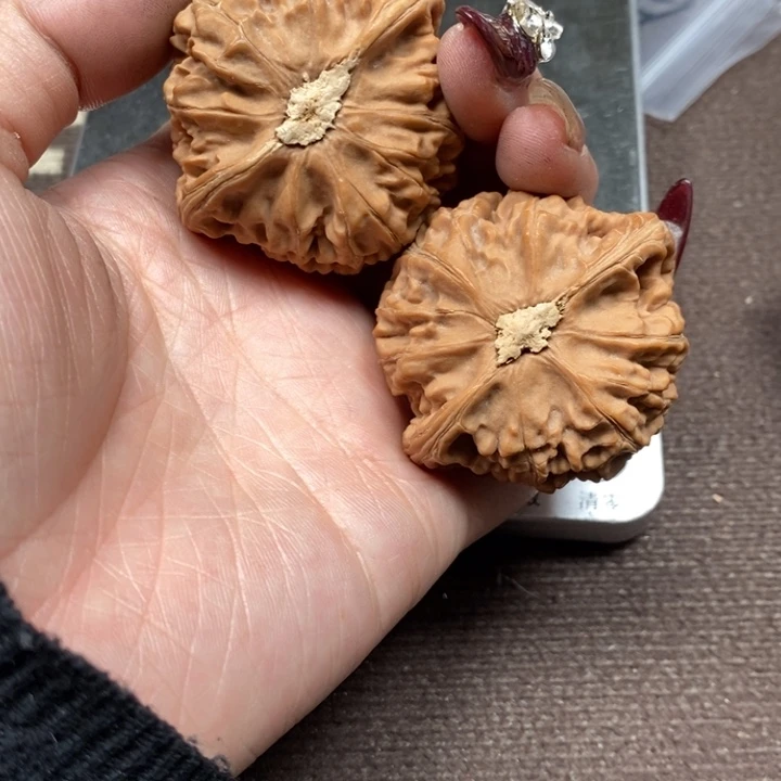 文玩核桃吊坠全品宫灯
