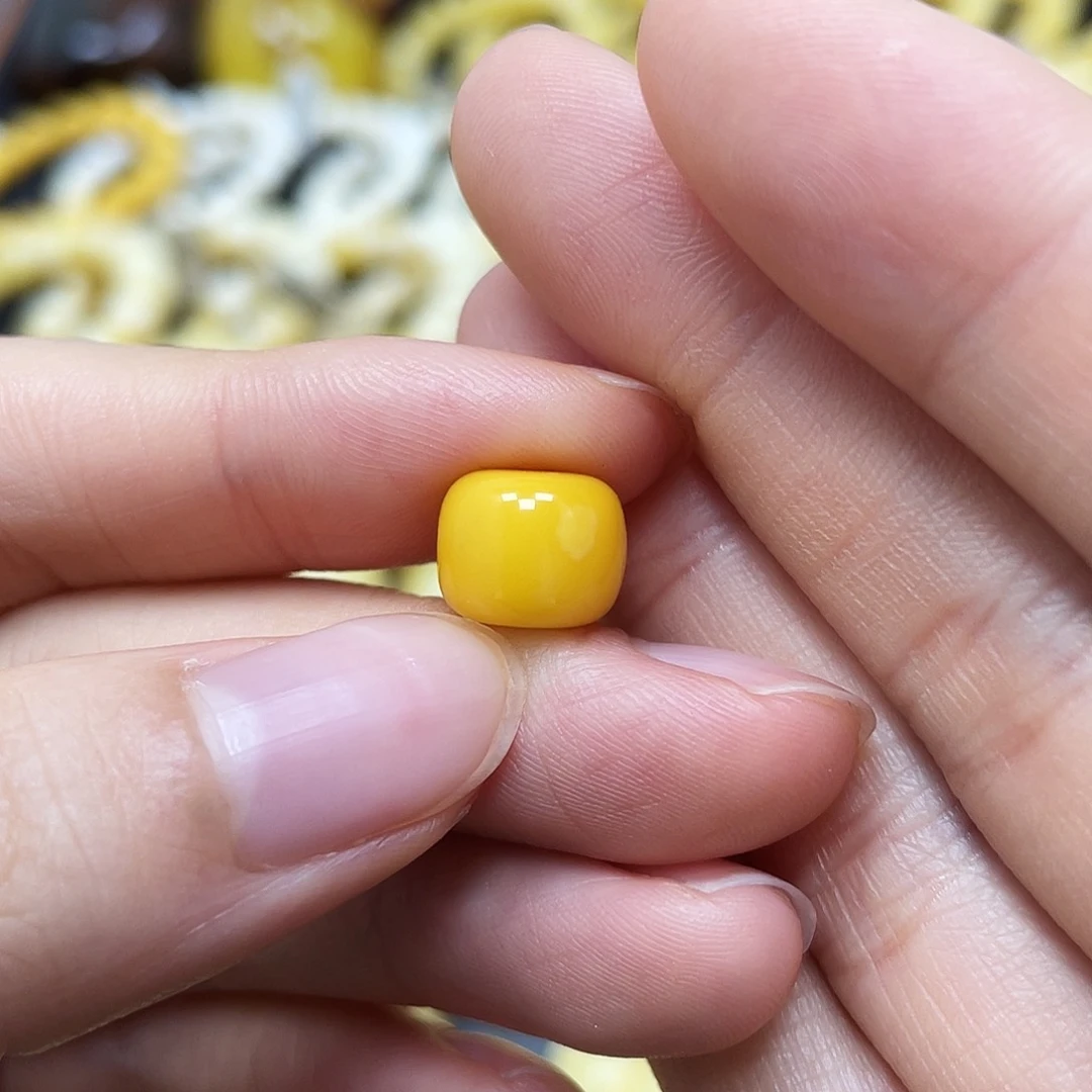 未镶嵌蜜蜡裸石老型10.1✖️8.1mm（1.2mm孔）