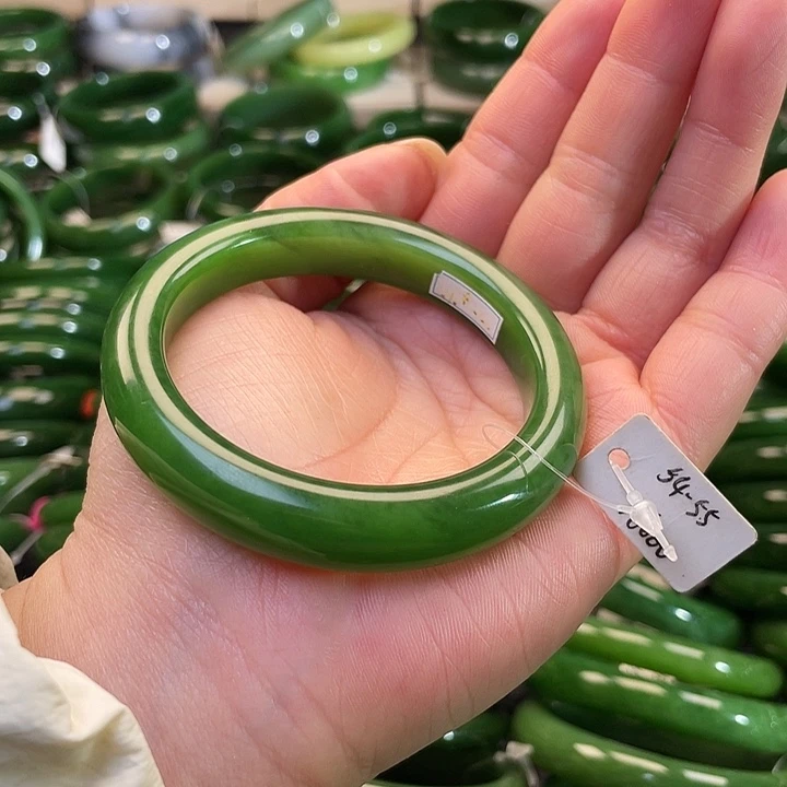 未镶嵌手镯和田玉（碧玉）