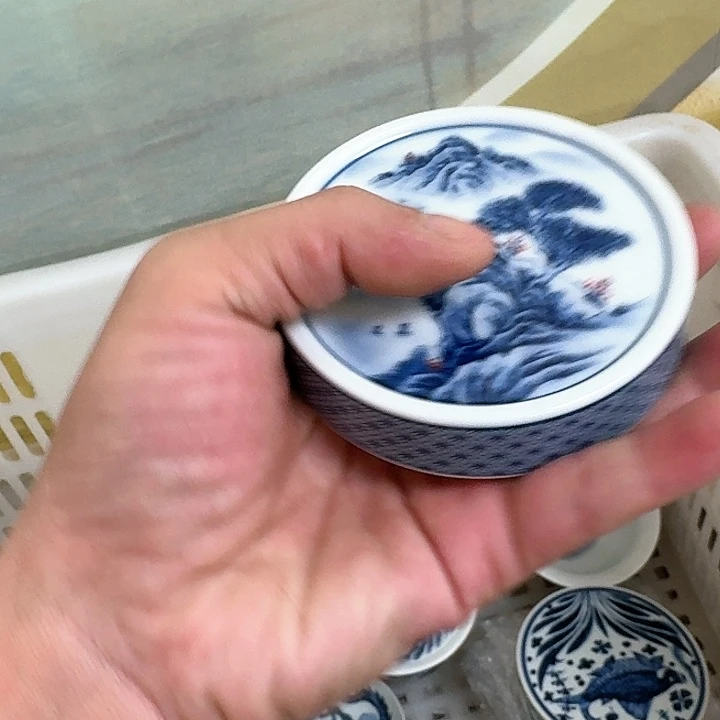 杯万里江山盖置景德镇