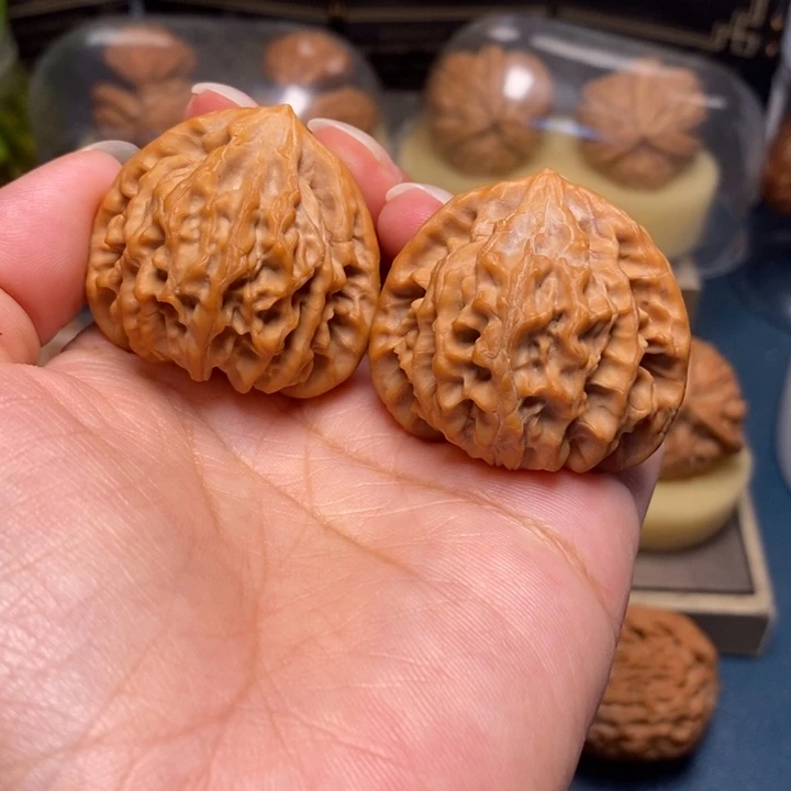 【闪购商品】把件文玩核桃龙门涧