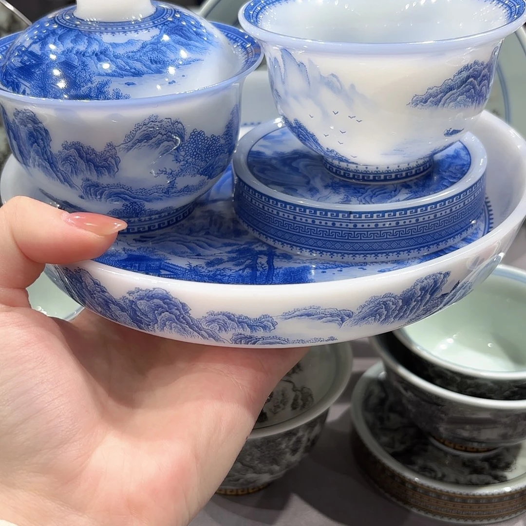 瓷片景德镇瓷器精品陈列